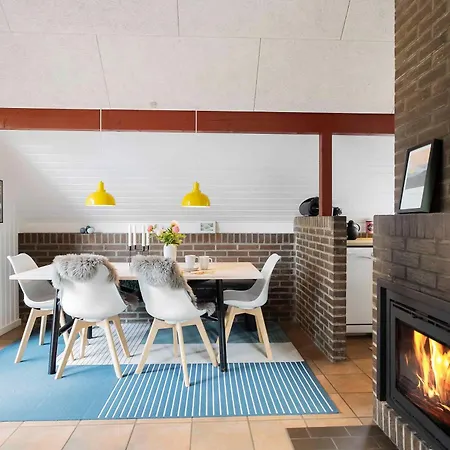 Lovely House On Secluded Natural Plot Near 펜션 *