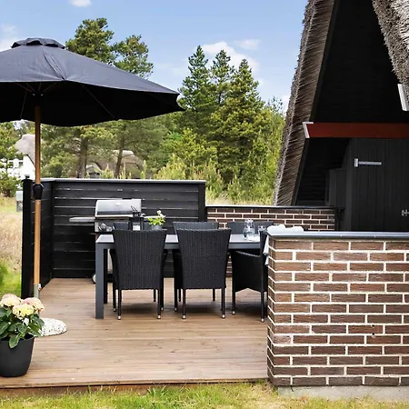 펜션 Lovely House On Secluded Natural Plot Near Molby